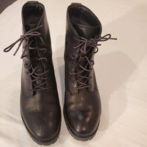 Timberland leather booties - size 9
